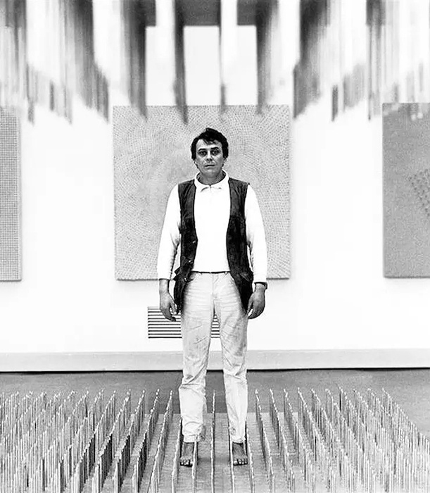  Портрет Гюнтера Юккера, автор Лотар Воллех. / Фото: Wikimedia Commons