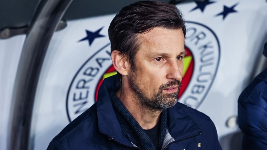    Главный тренер ФК "Зенит" Сергей Семак перед началом матча. Автор фото: ФК "Зенит" / ТАСС