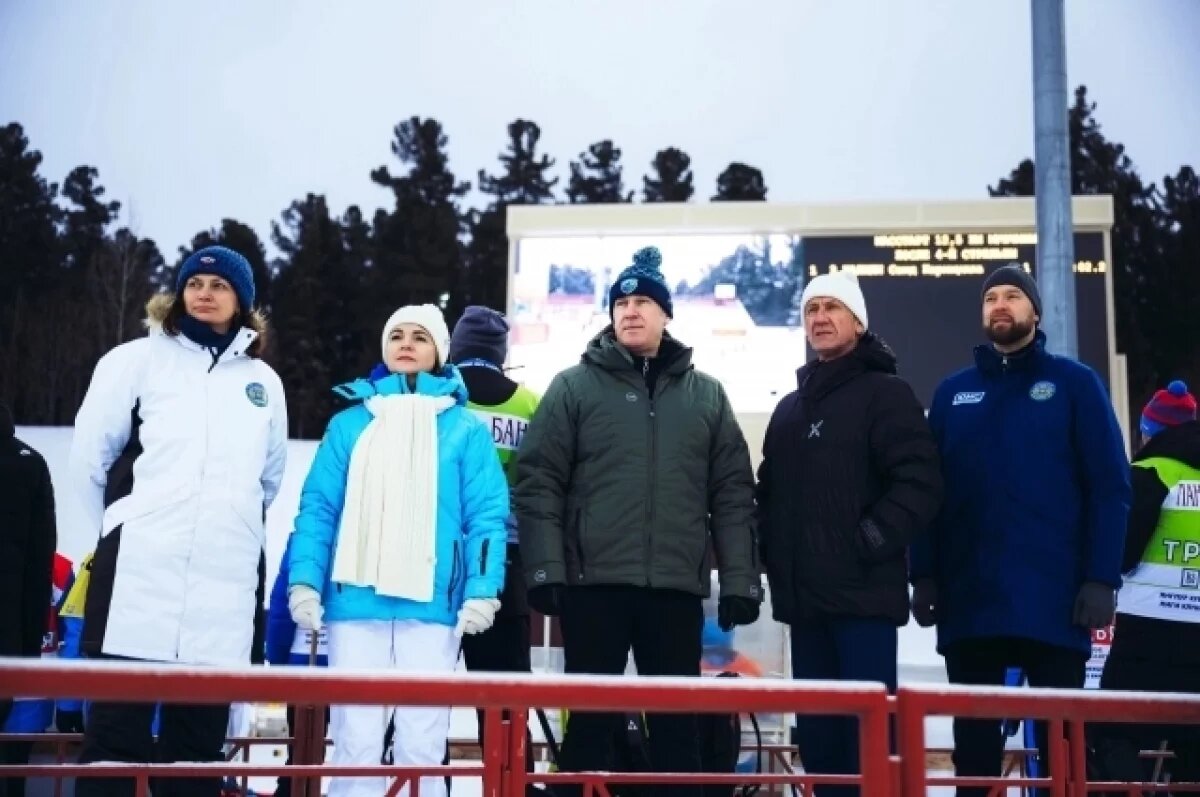    Особенность соревнований в том, что биатлонисты защищают не честь своего региона, а команду.