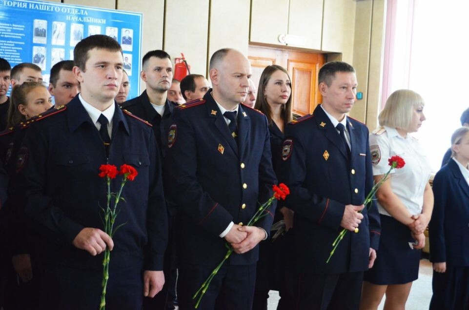    Памятный стенд Максиму Бугрову. Источник: t.me/mvd222