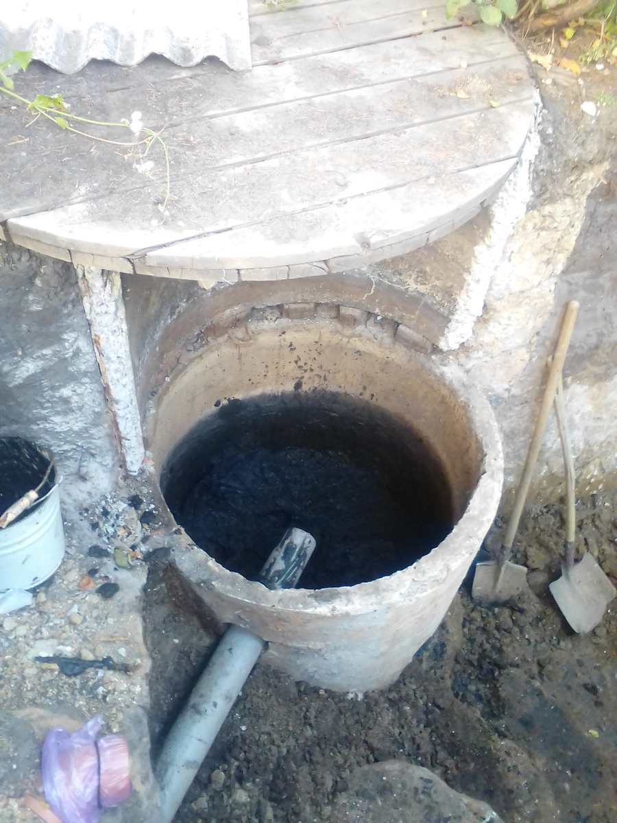 Раскопки старой ямы