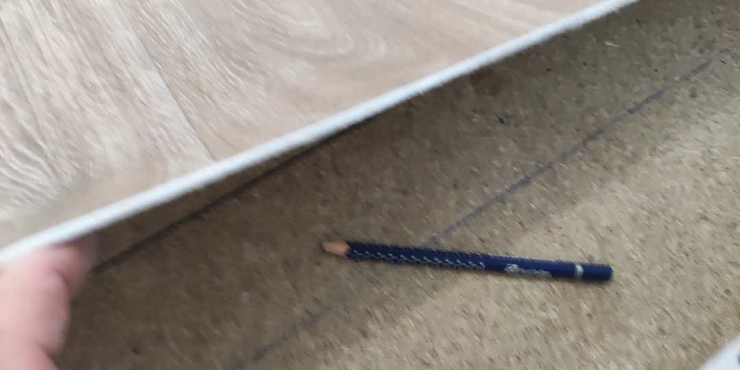 Хитрость финских строителей: как положить линолеум (ковровое покрытие) без складок, волн и стыков. Не отличить от ламината