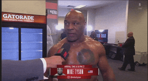 – Молодые люди, тренироваться нужно с полной самоотдачей и безо всяких поблажек. Даже если забыл дома сумку со спортивной формой. Это не повод отменять тренировку.