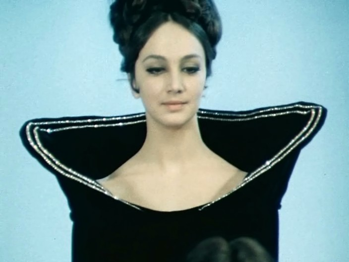 Жена Юрия Орлова Светлана Орлова в фильме «Любовь к трем апельсинам», 1970