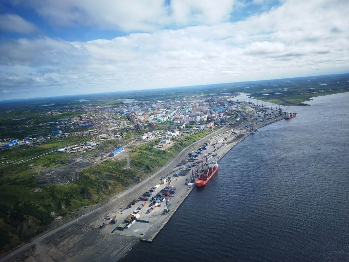 Вид на Дудинку с вертолёта