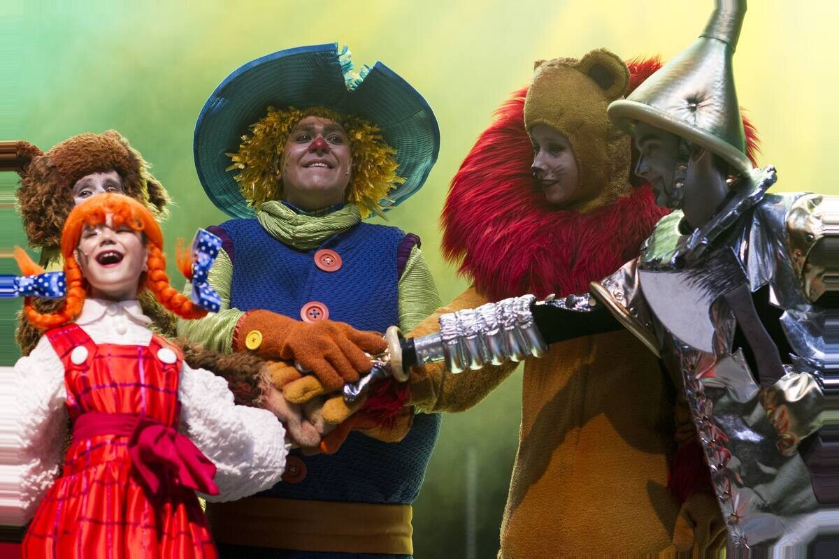    Фото: Цирковое шоу «Волшебник Изумрудного города» в Москве