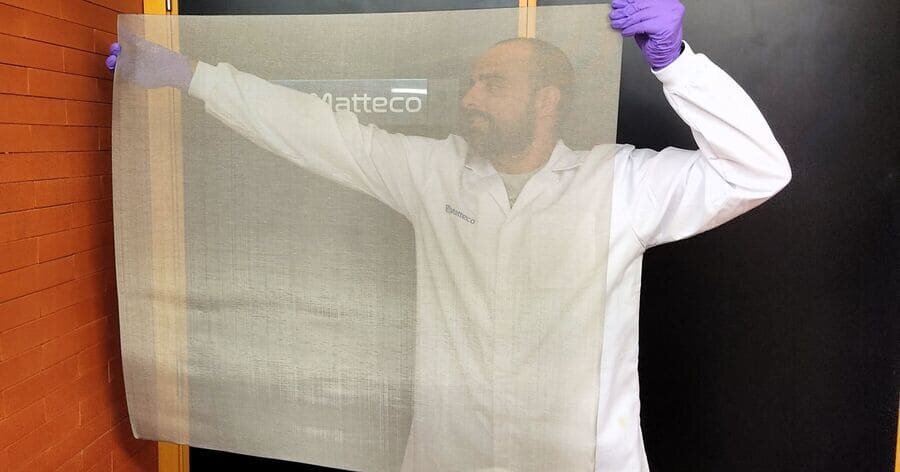    электрод размером 1,6 x 1,6 метра для электролизной установки