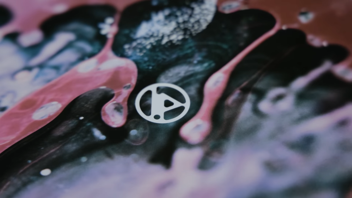 Кадр из Linkin Park - LPTV FROM ZERO: From Zero Unboxing [Episode 6]