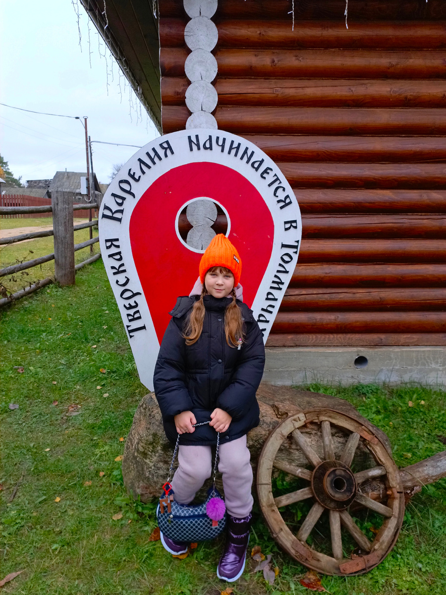 Маша в Толмачах. Все фото в статье - автора 