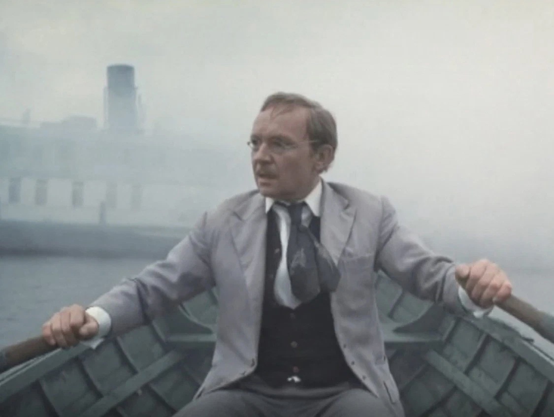 Кадр из фильма «Жестокий романс»