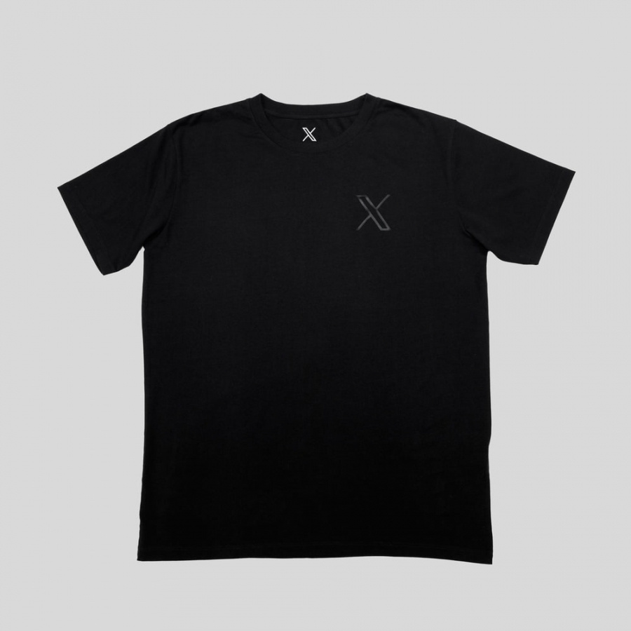 Соцсеть X запустила онлайн-магазин одежды и аксессуаров 