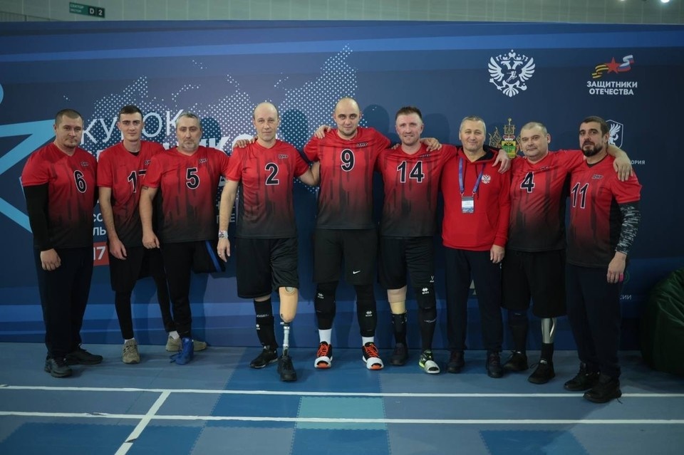    Команда Донецкой Народной Республики по волейболу сидя завоевала почетное второе место. Фото: t.me/fond_ZO_DPR