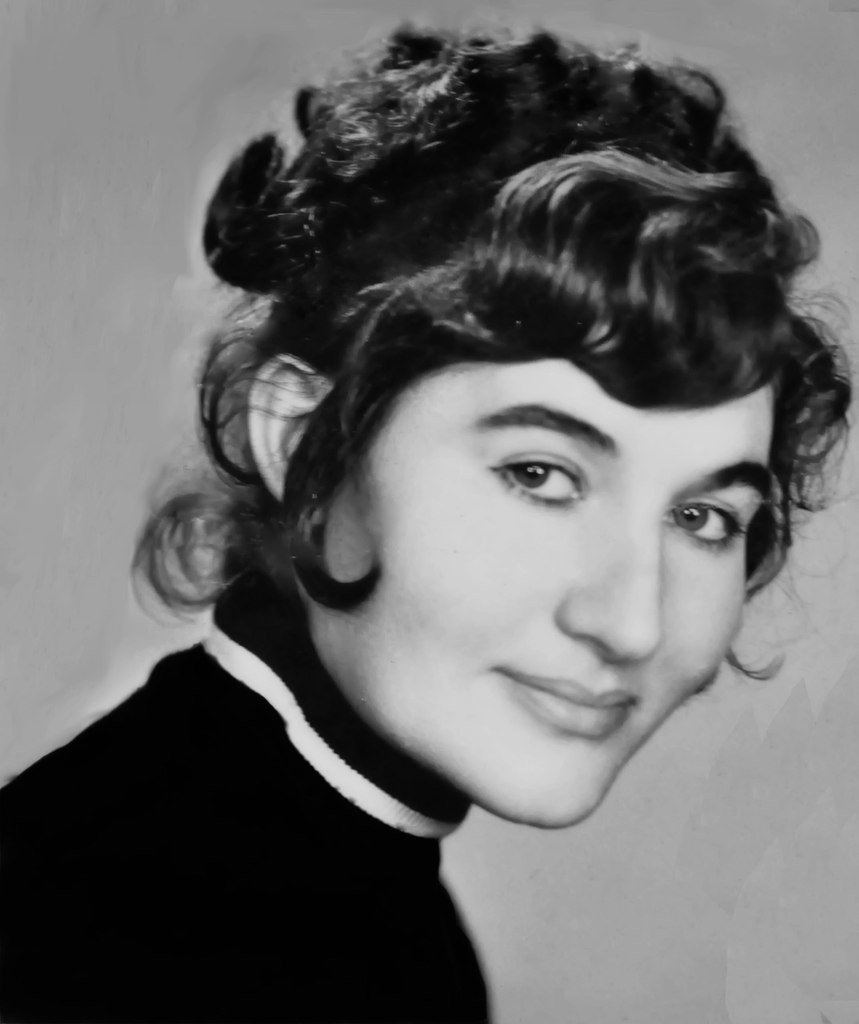 Моя прекрасная мама Екатерина в 29 лет