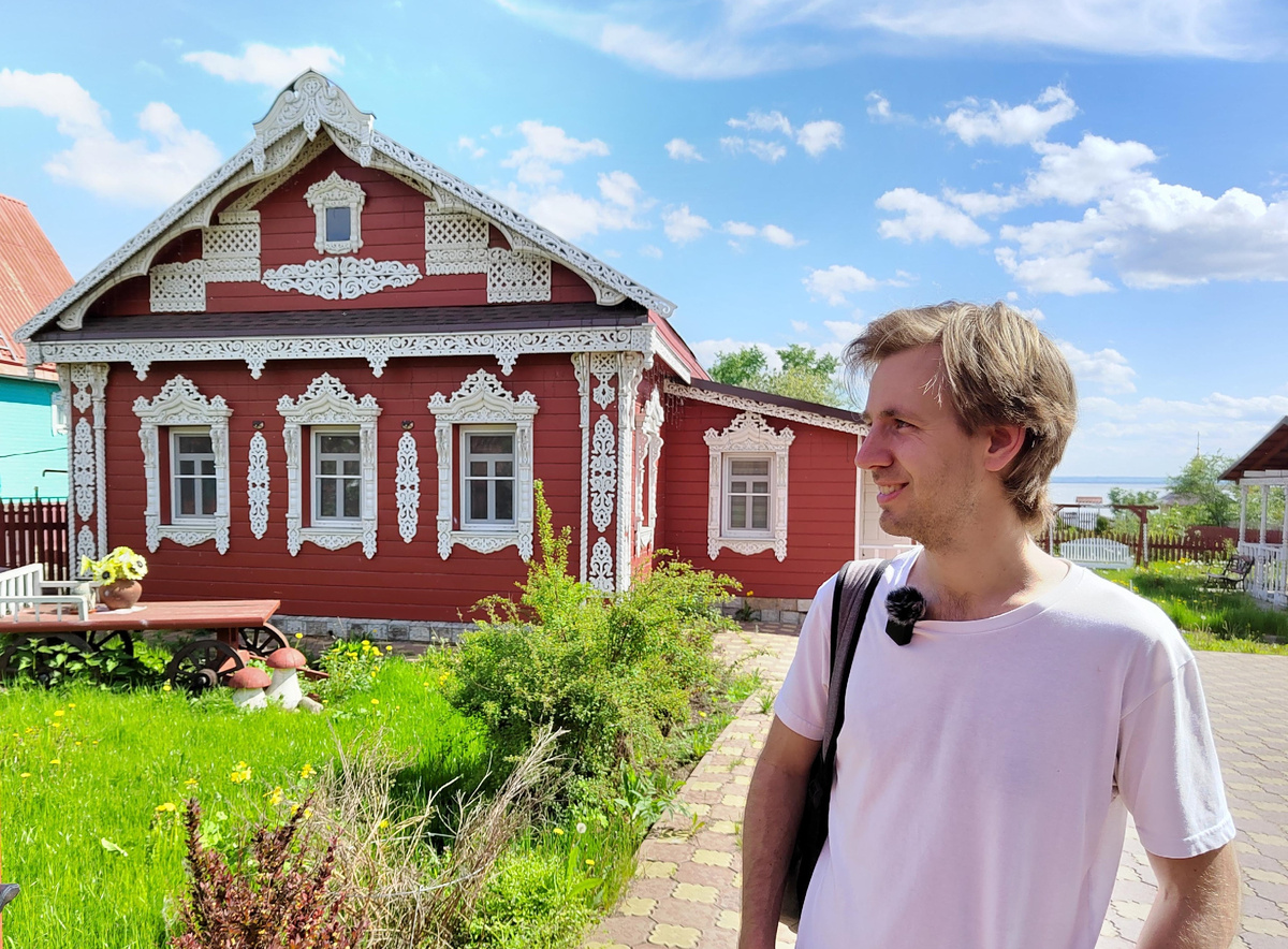 Привет! Меня зовут Махил, и я голландец в России. В моём блоге я рассказываю про жизнь и путешествия в России. Подписывайтесь! 