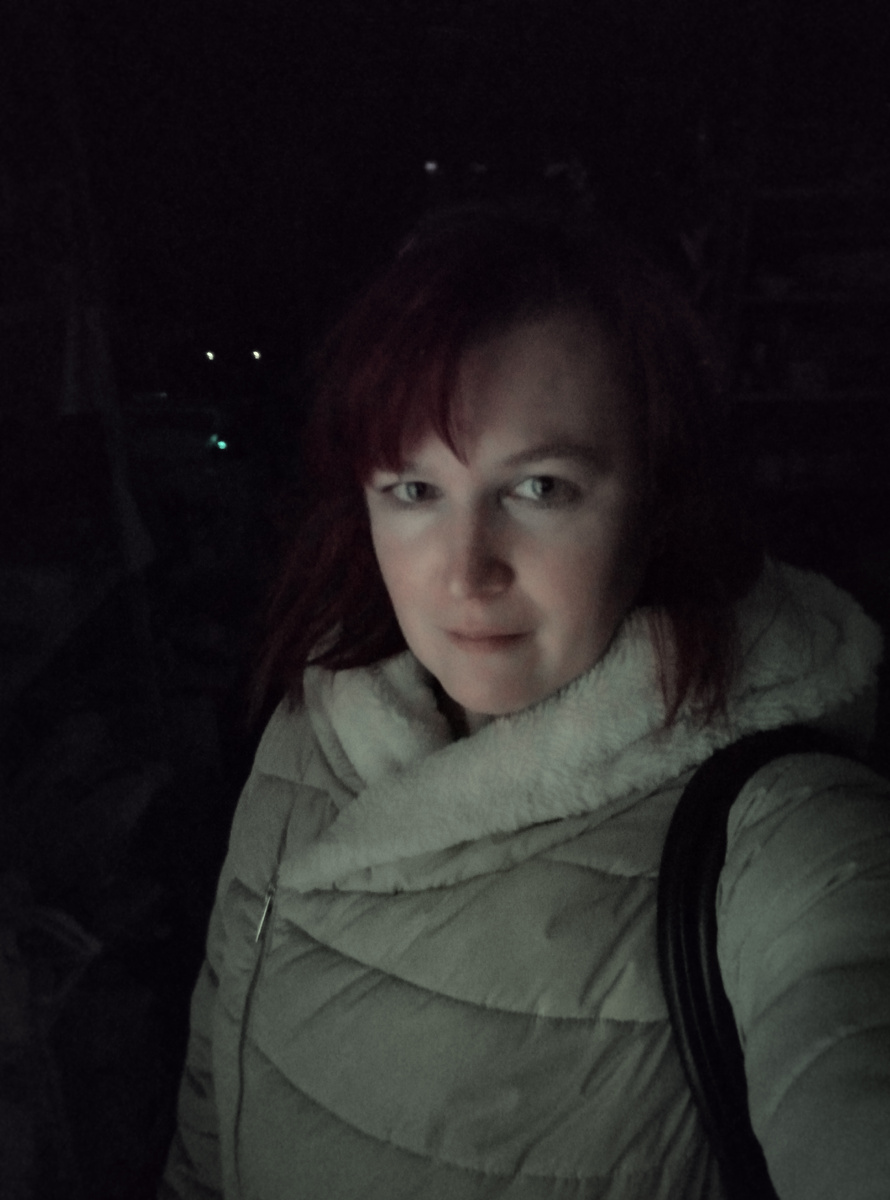 Фото с производства, меня там на прошлой неделе в офисе после закрытия закрыли - человек с последним ключом уехал домой раньше.