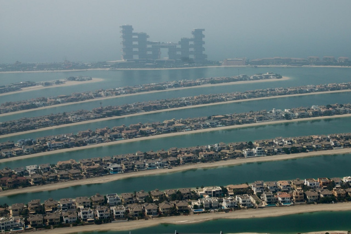 Вид на Atlantis The Royal со смотровой площадки The View