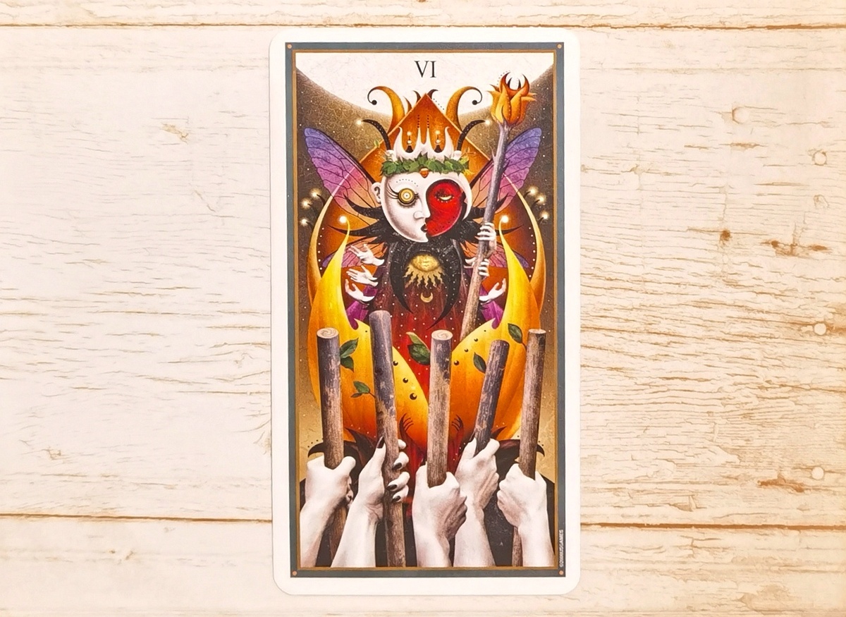 Аркан "VI Жезлов". "Таро Безумной Луны".