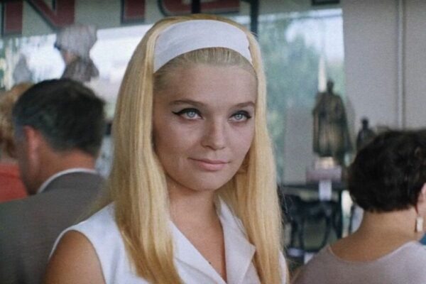    Кадр из фильма «Бриллиантовая рука»