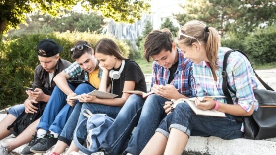    Какой сегодня праздник: 17 ноября – Международный день студентов Виктория Шварц