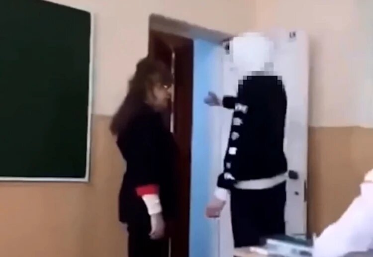 Обложка: похожая ситуация произошла год назад. Главный герой проявил похожий уровень наглости. 