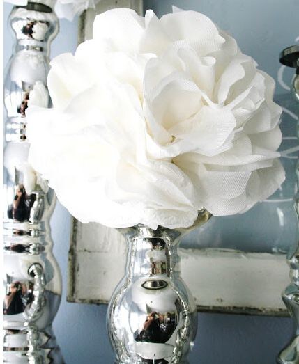    Елочный шар   
Источник: Shelley Smith