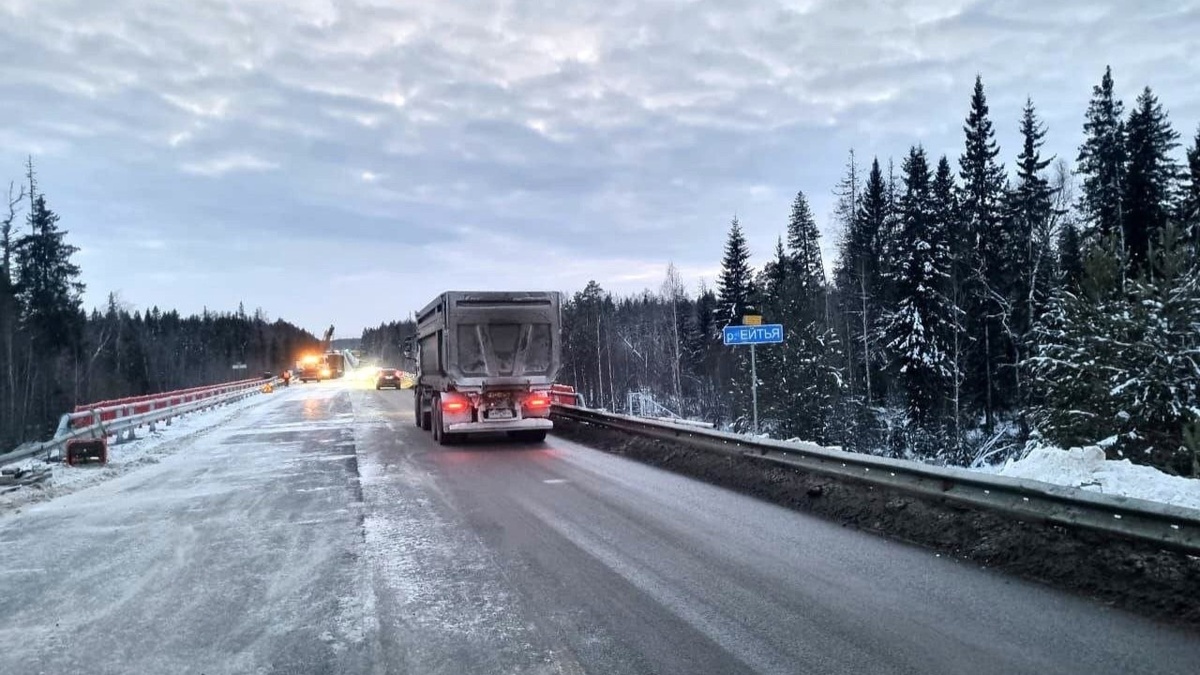    Завершён ремонт моста через реку Ейтья на трассе «Югра»