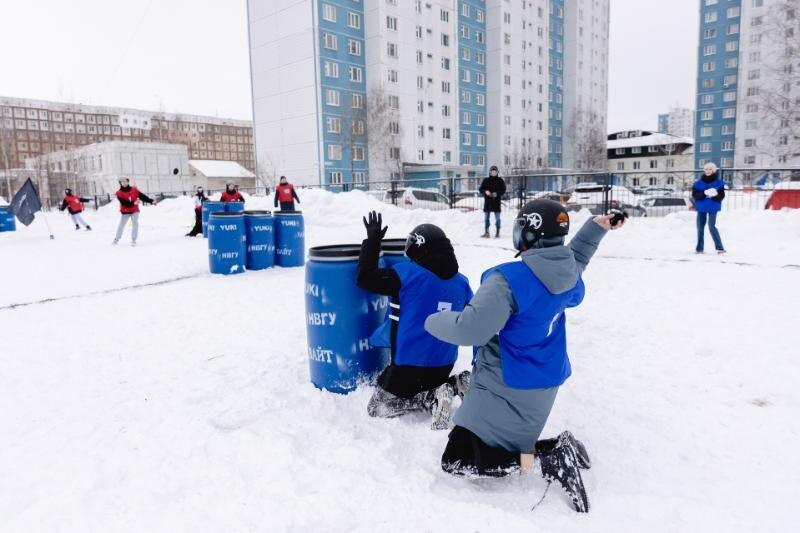    Первую в Югре операцию стентирования коронарных артерий с поддержкой ЭКМО выполнила команда Кардиоцентра