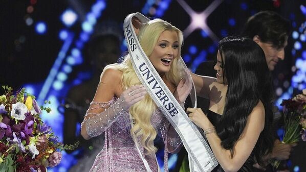 Мисс Дания Виктория Кьер Тейлвиг победила на 73-м конкурсе красоты "Мисс Вселенная" (16 ноября 2024). Мехико © AP Photo/Fernando Llano