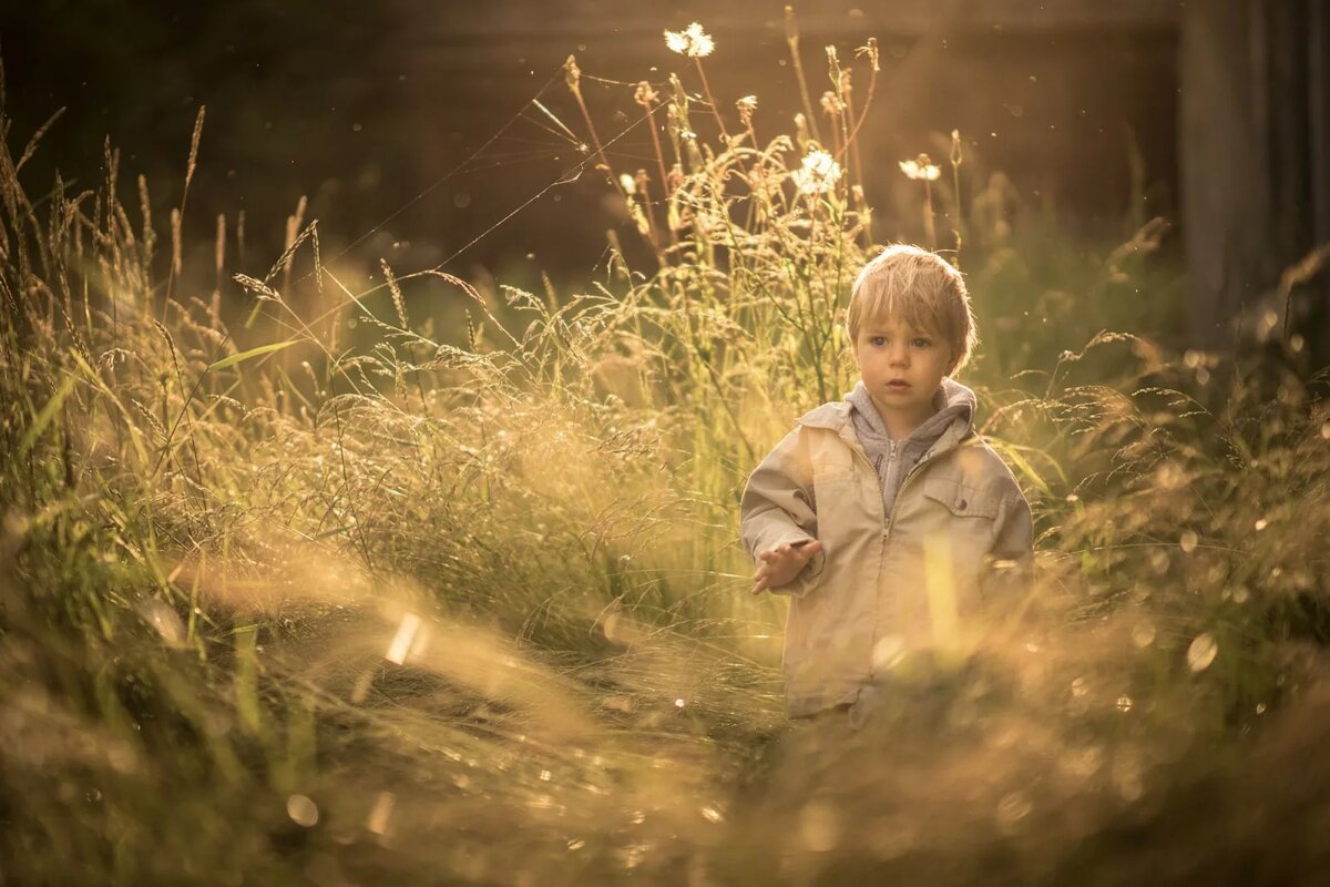 Все мы - дети,  потерявшиеся в этой бестолковой жизни 