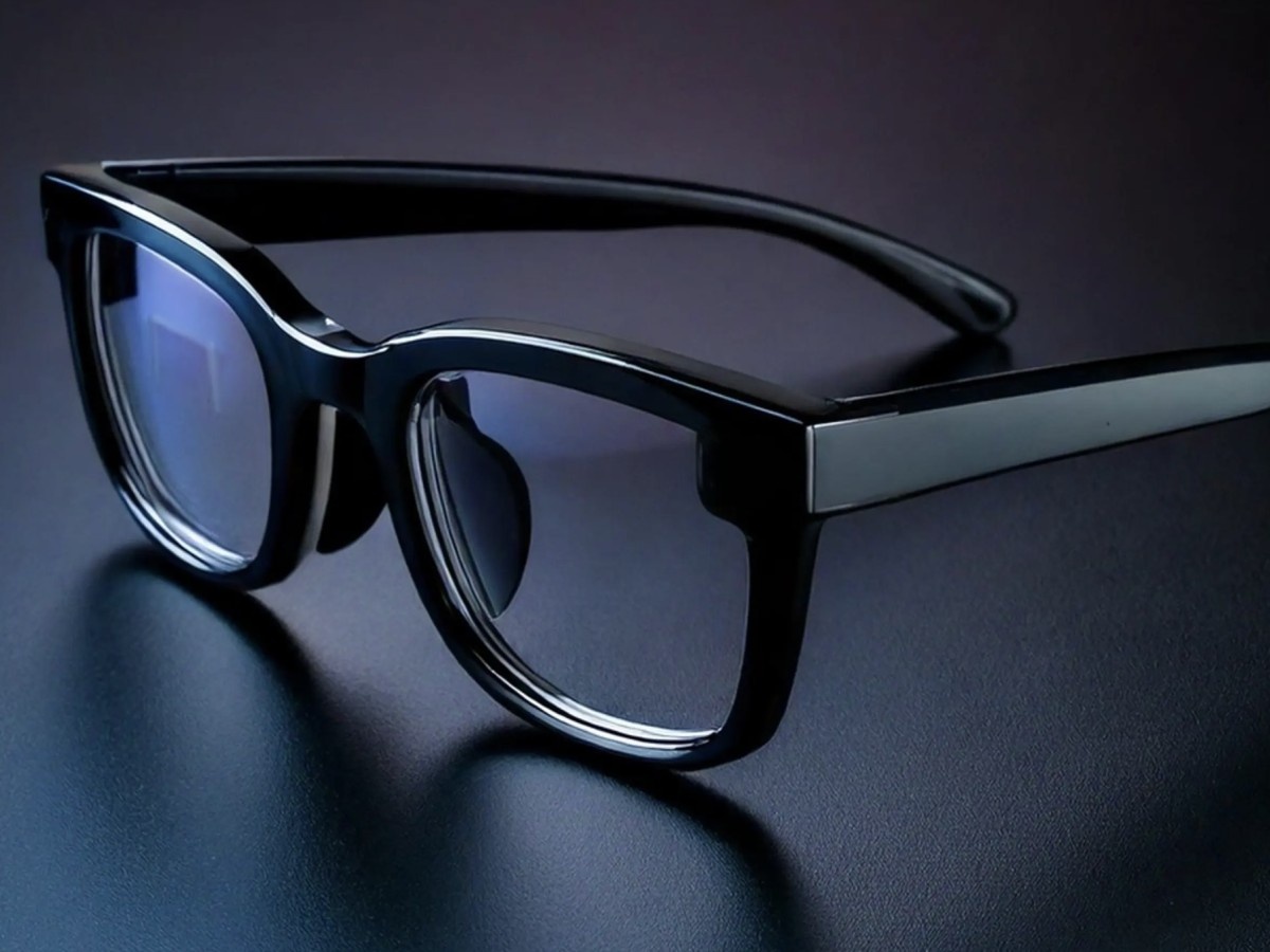    Очки AirCaps помогают людям с нарушением слуха