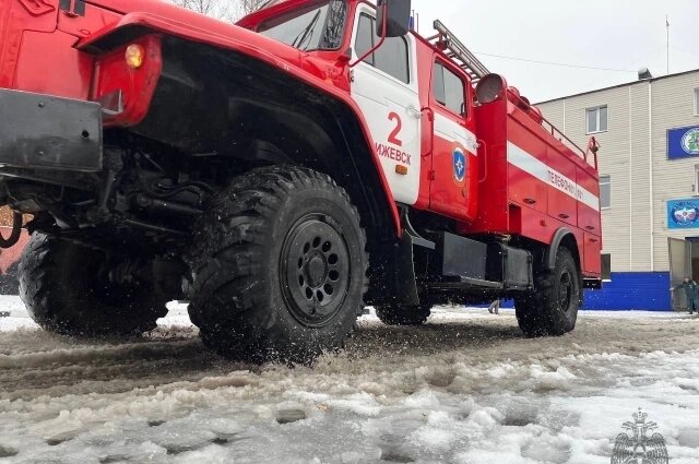    На месте работают оперативные службы. Фото: МЧС Удмуртии