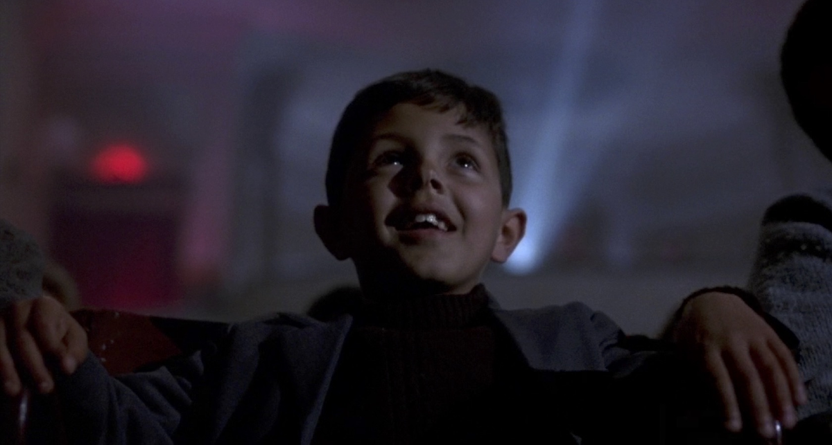 Кадр из фильма "Новый кинотеатр Парадизо"