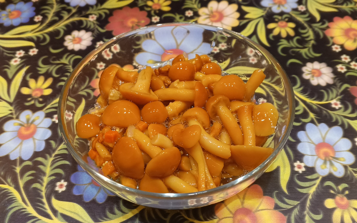 Маринованные грибы