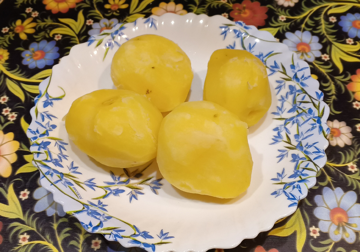 Отварной картофель