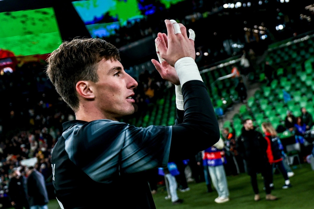 Вратарь сборной России Станислав Агкацев. Фото РФС 