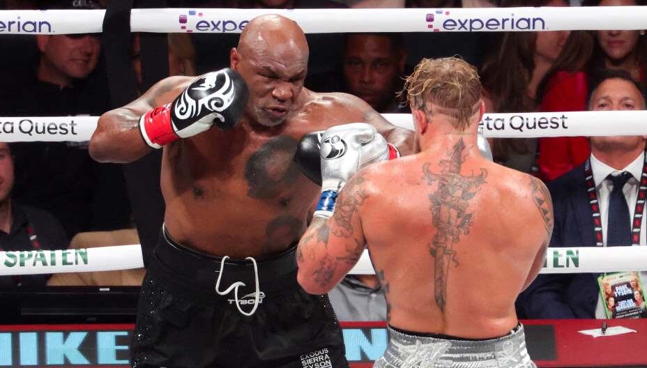    58-летний Майк Тайсон проиграл 27-летнему блогеру Полу, но считает себя победителем. Фото: Reuters