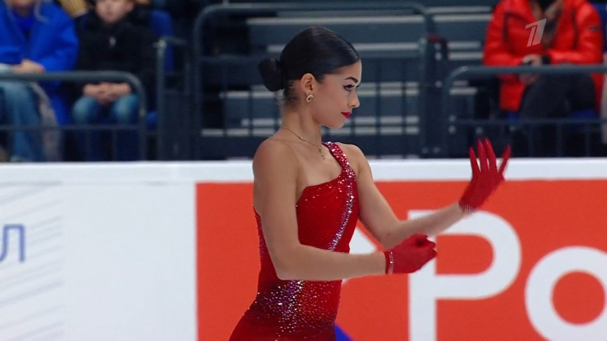 Аделия Петросян победила на Гран-При в Москве. Фото: стоп-кадр прямого эфира "Первого канала".