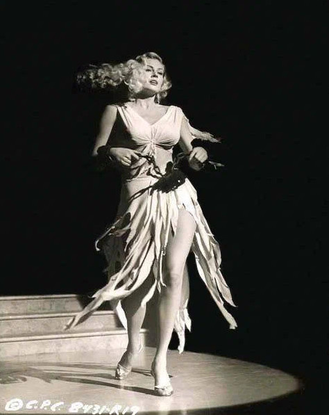 Кадр из фильма «Кричащая Мими» (1958)