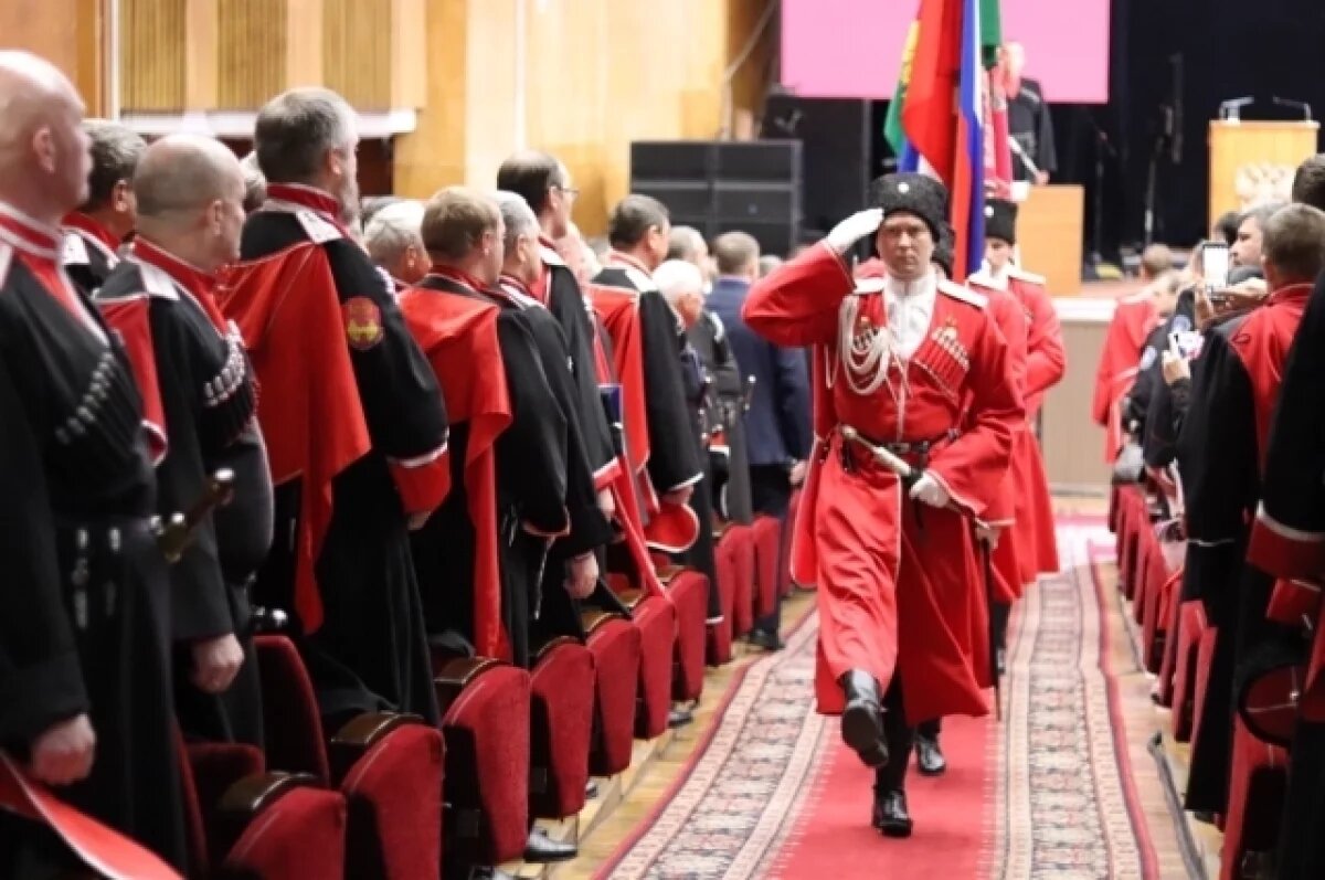    Время героев.