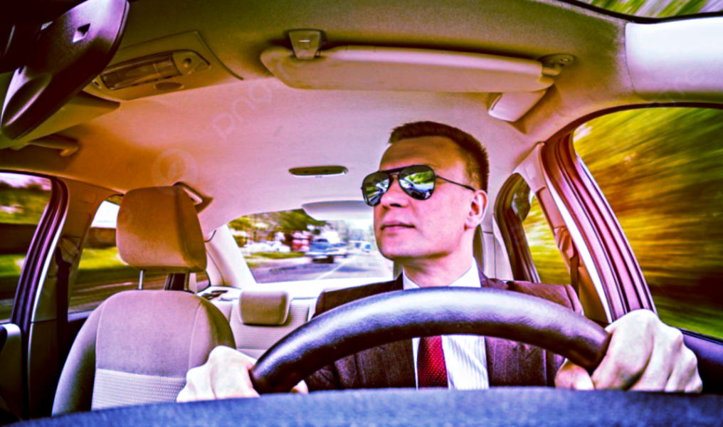 Водитель в темных очках. Фото: lori.ru