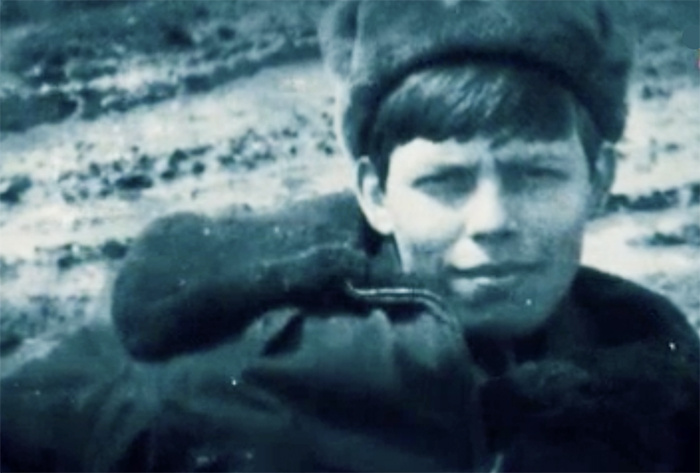 Сергей родился 7 января 1959 года в городе Туле