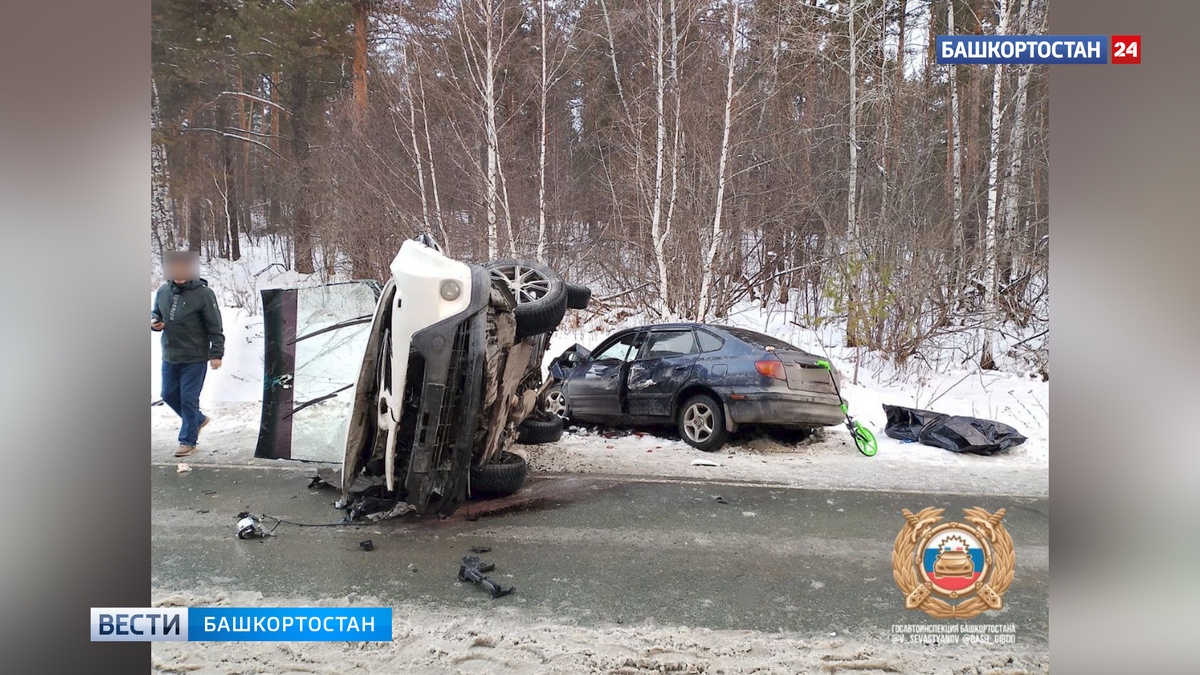    В Башкирии столкнулись Toyota RAV4 и Hyundai Elantra: погиб водитель, пятеро пострадали