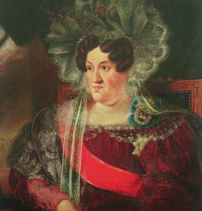 Средняя сестра Александра