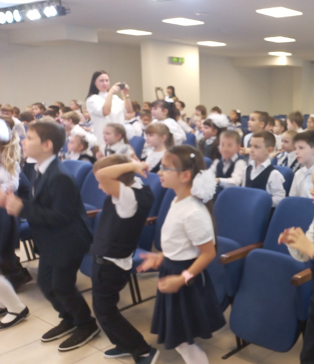 Повторяют клятву