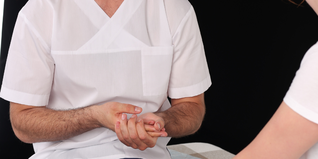 "Массаж против медицины: кто действительно исцеляет?"