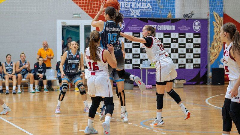    Баскетболистки «Невинномысска» в родных стенах вновь одолели девушек из Екатеринбурга Фото: БК «Невинномысск»