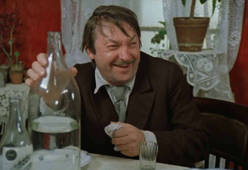    Георгий Вицин. Кадр из фильма "Не может быть!" (1975, режиссёр Леонид Гайдай)