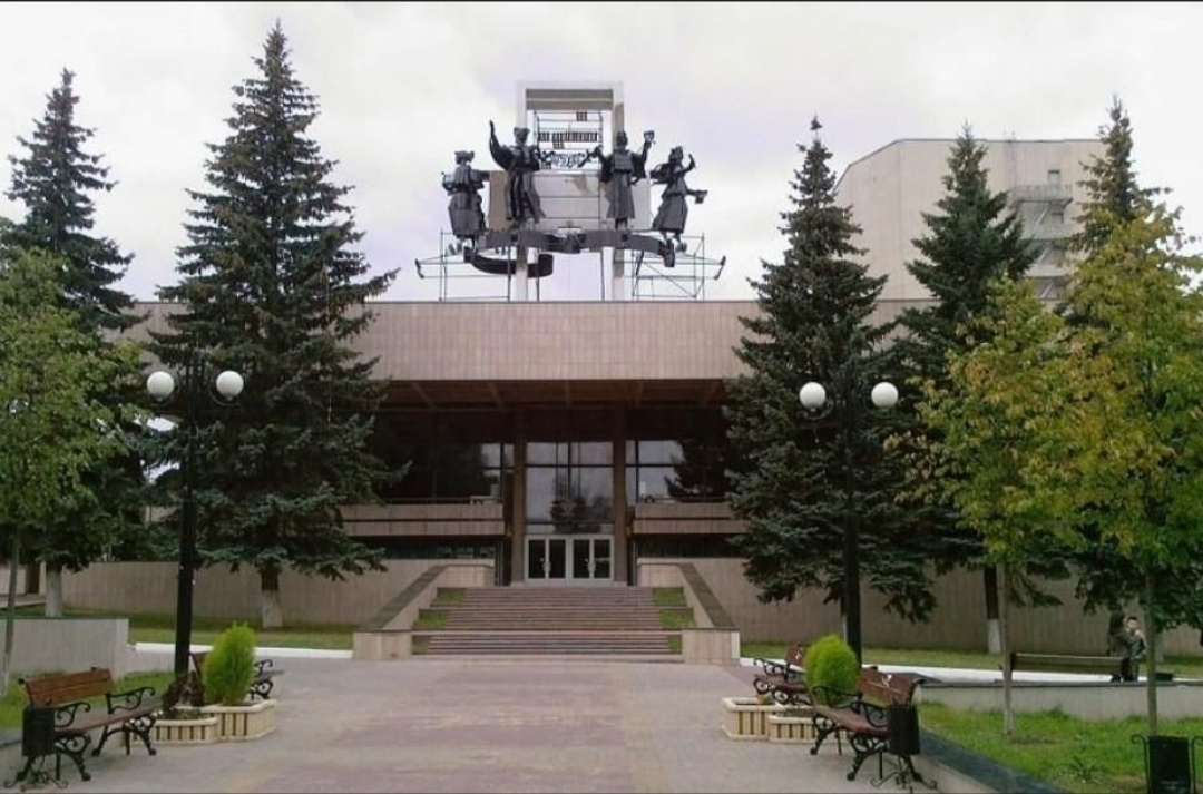 Тульский государственный академический театр драмы имени М. Горького (пр.Ленина, 34-а) 