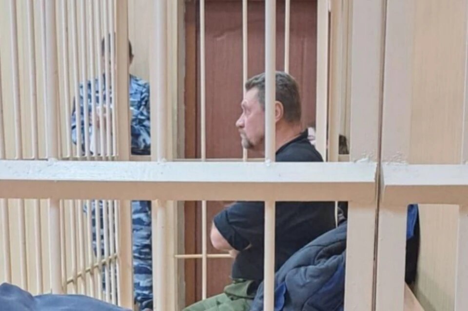    Мужчина, стрелявший дробью в подростков, признал вину и отправлен в СИЗО