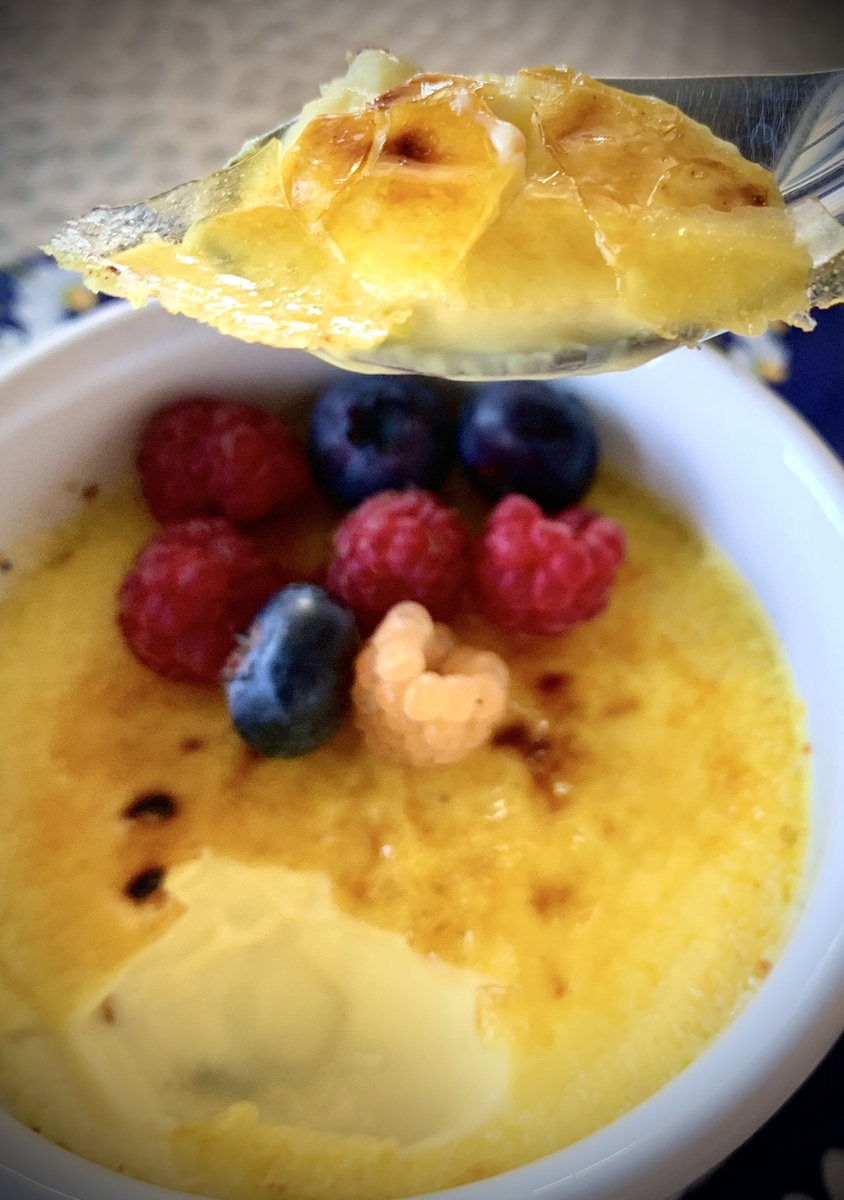 Крем брюле.. фото моё конечно..  ням